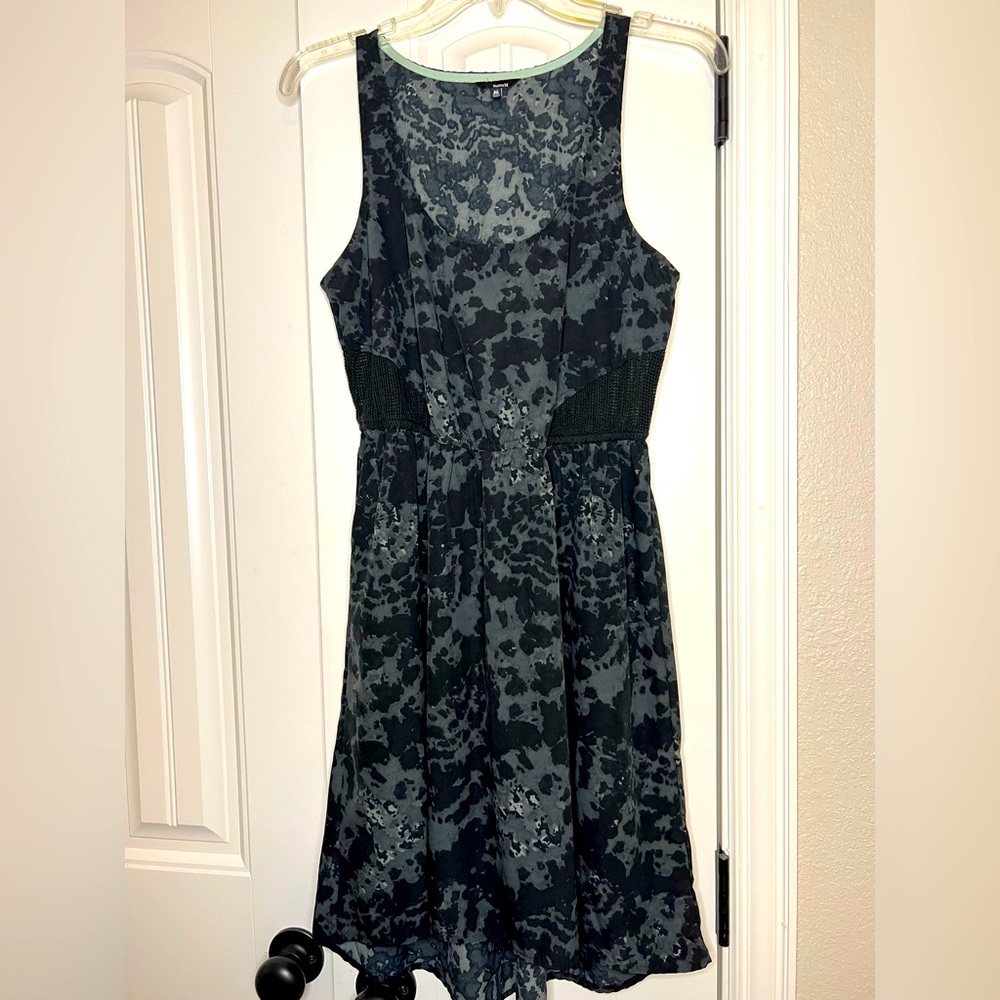 Hurley Splatter Dress High Low Black and Gray. Size Medium. Barely worn